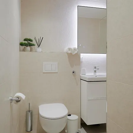 Kotzebue - Neutral Chic, Effortlessly Elegant At Kalamaja